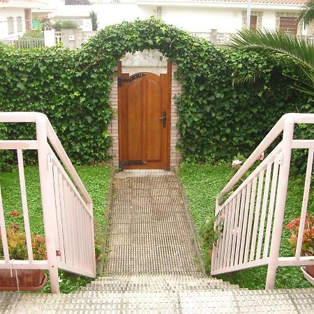 Adosado Con Piscina Y Jardin En Laredo A 100 Mtrs De La Playa Villa Exterior foto