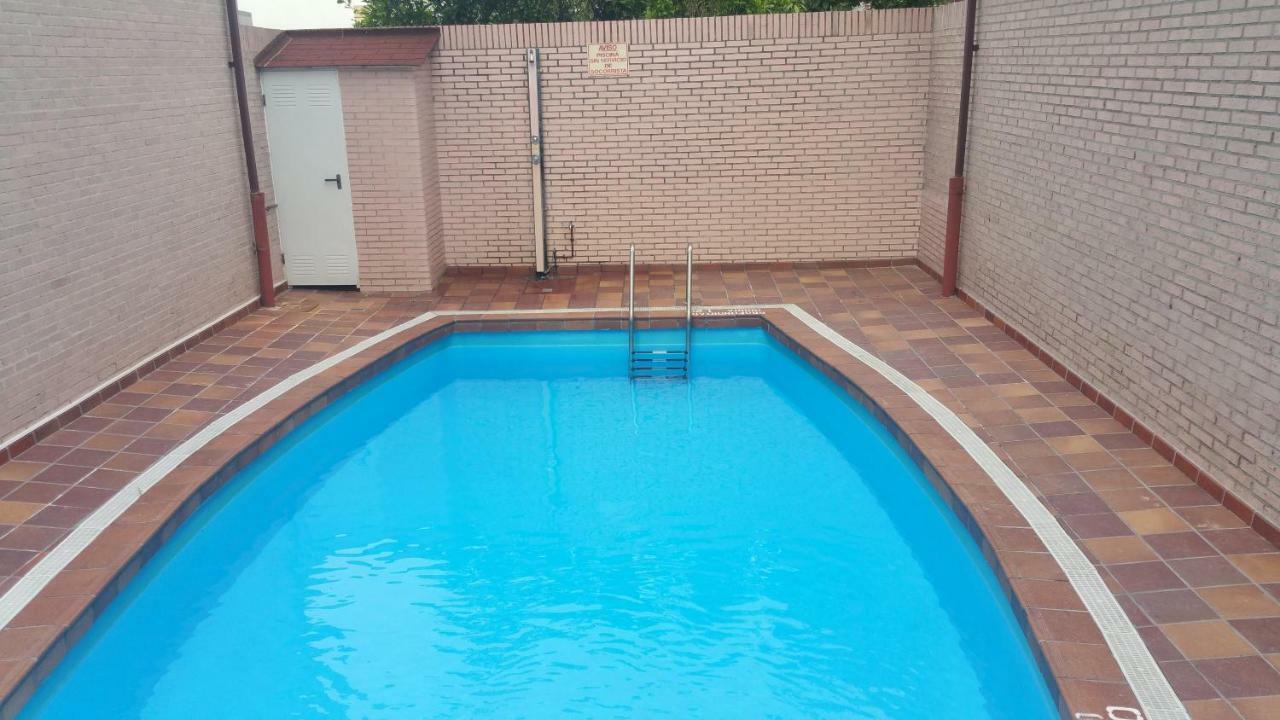 Adosado Con Piscina Y Jardin En Laredo A 100 Mtrs De La Playa Villa Exterior foto